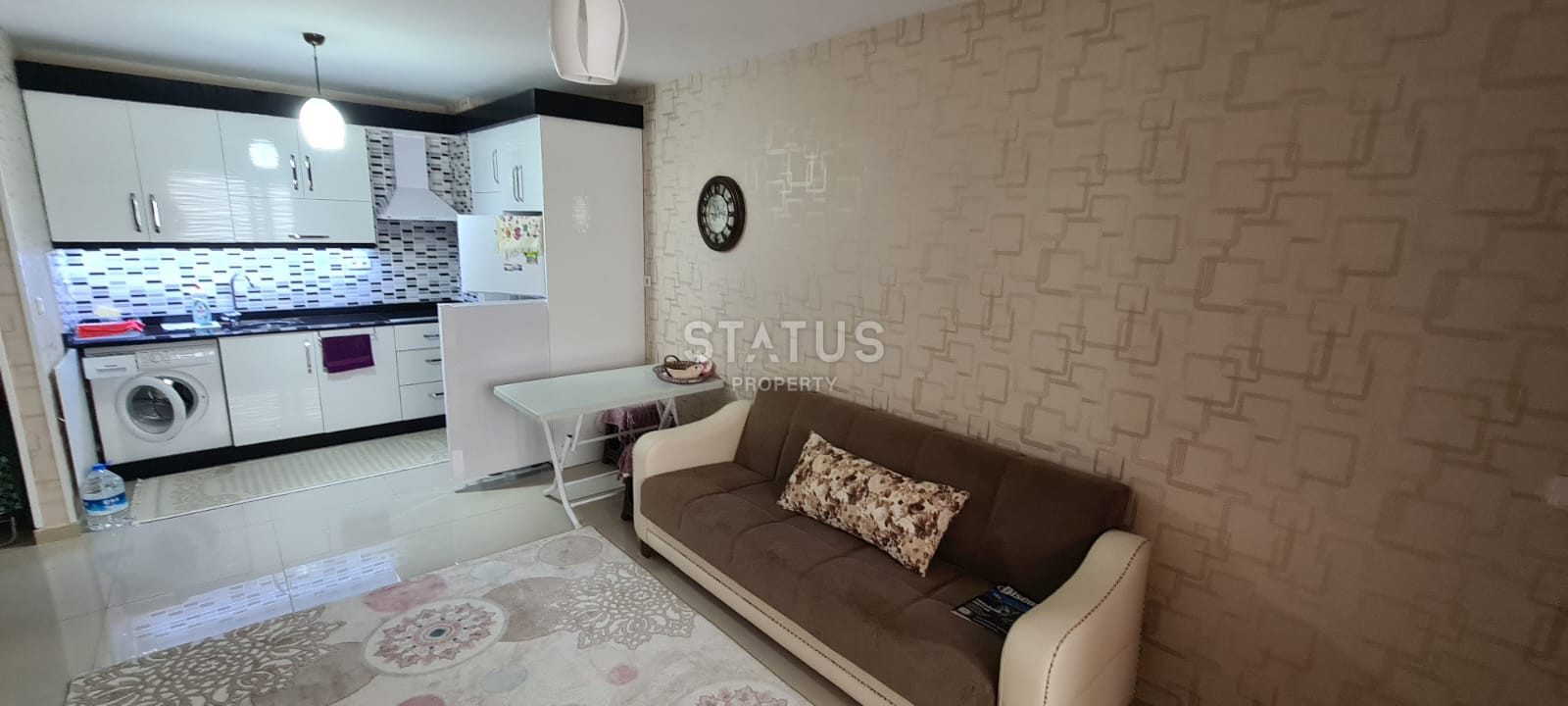 Apartment 1+1 with furniture in a complex with a large area in Mamhutlar, 60 m2 фото 3