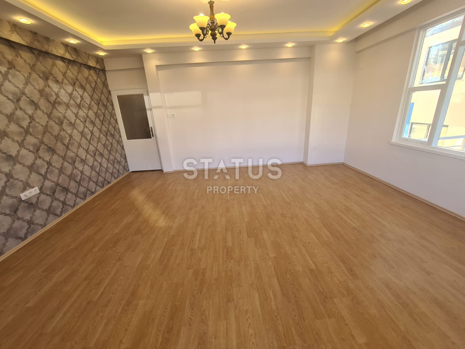 Inexpensive apartment 2+1 in the city center, not far from the fish market, 120 m2 фото 3