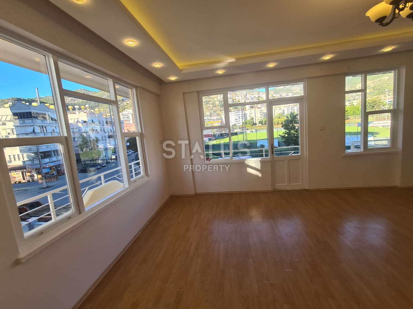 Inexpensive apartment 2+1 in the city center, not far from the fish market, 120 m2 фото 7