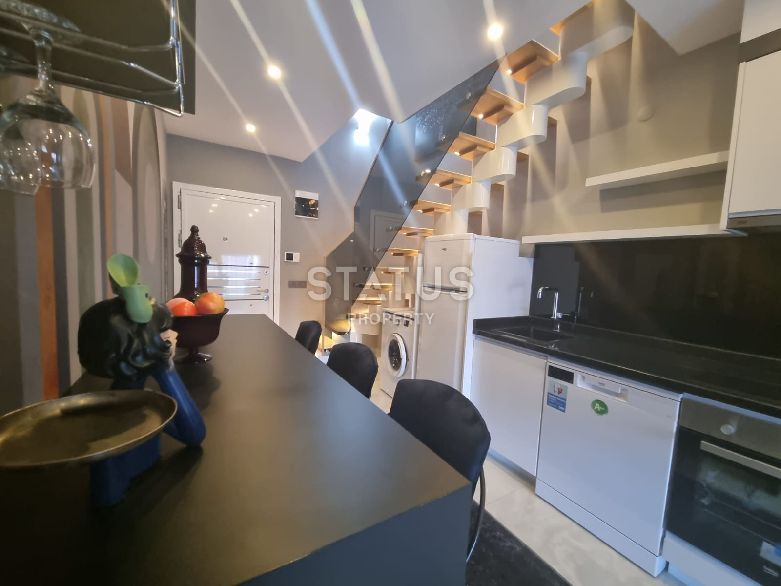 Дуплекс планировки 1+1 с дизайнерским ремонтом на первой береговой линии в районе Махмутлар, 65 кв.м. фото 15