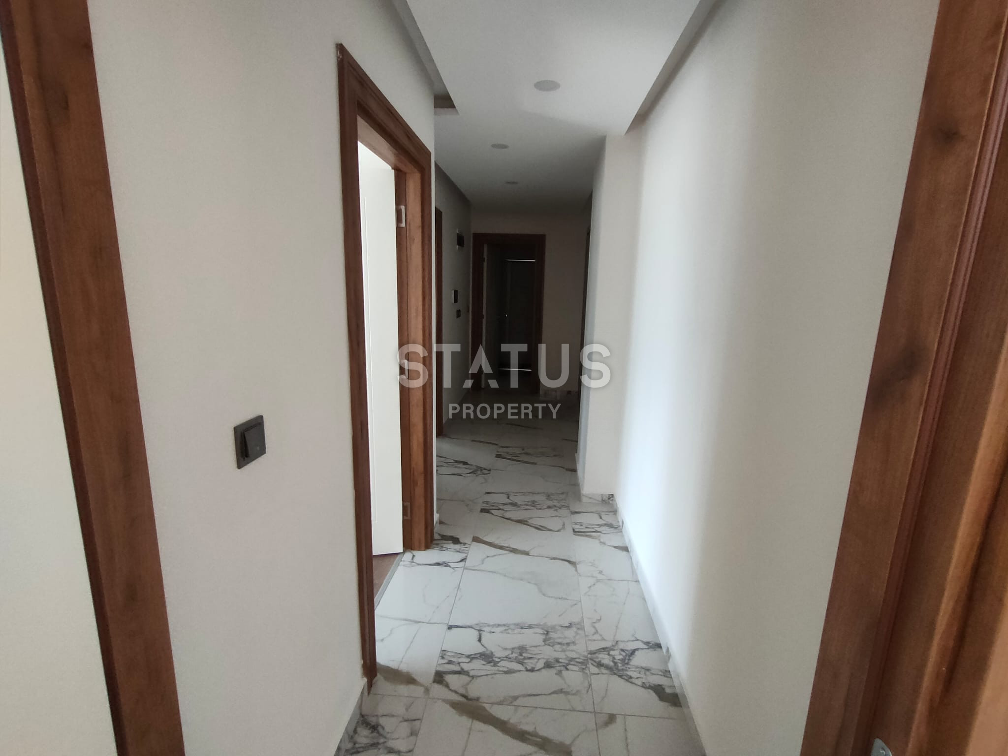 Three-room apartment with furniture in a new complex in Gazipasa, 90 m2 фото 3