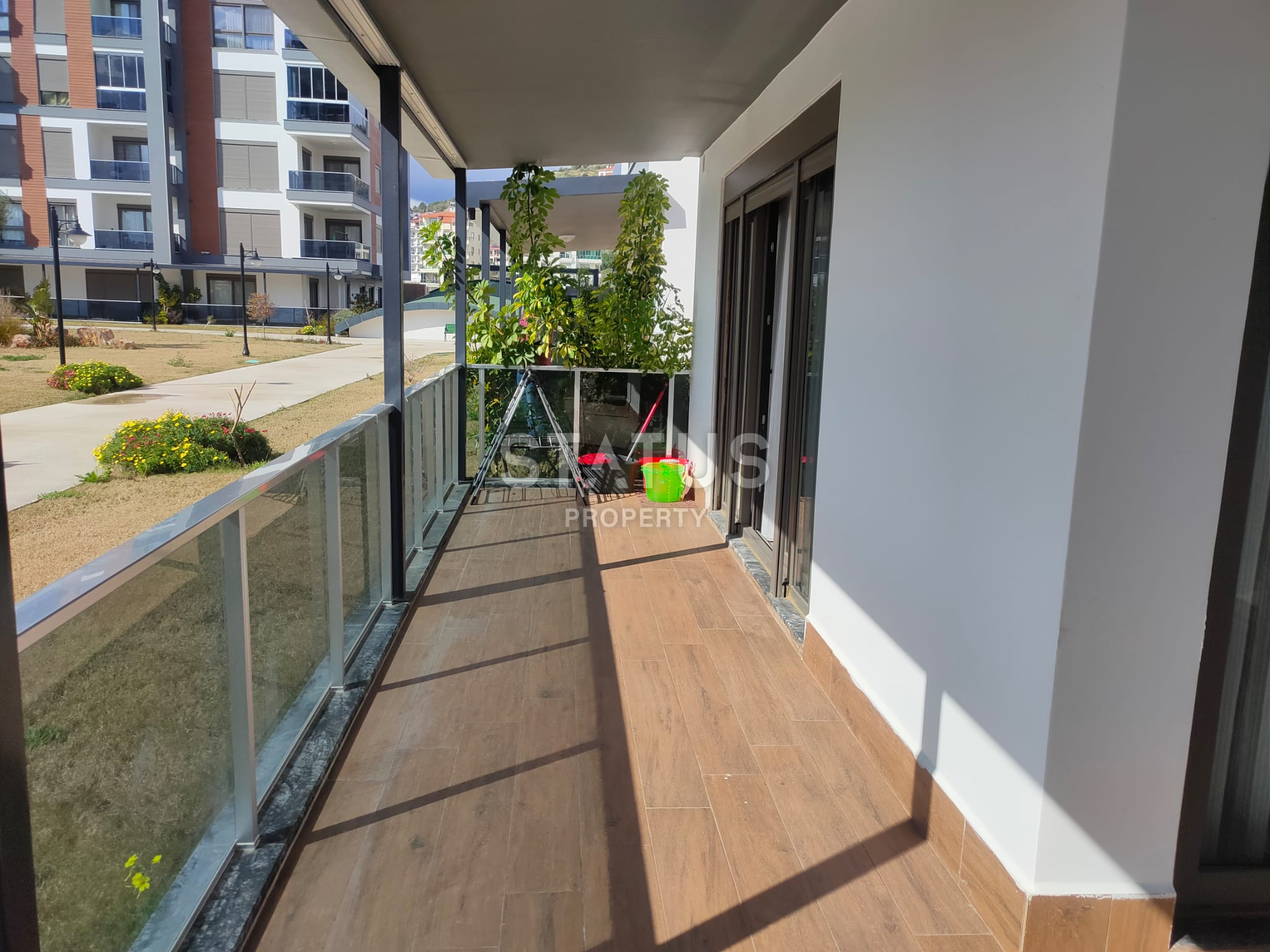 Three-room apartment with furniture in a new complex in Gazipasa, 90 m2 фото 16