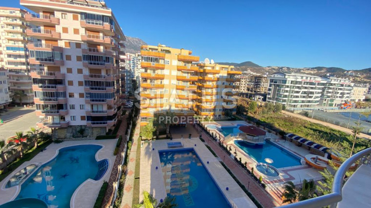 Просторные апартаменты 4+1 с видом на море в районе Махмутлар, 200 м2 фото 1