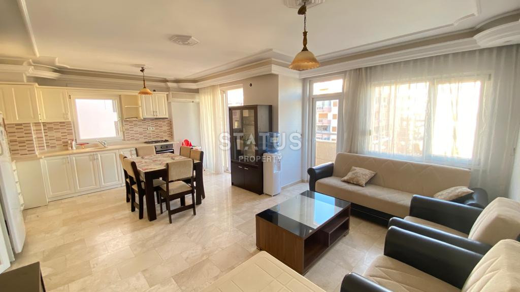 Spacious apartment 4+1 with sea views in Mahmutlar, 200 m2 фото 4