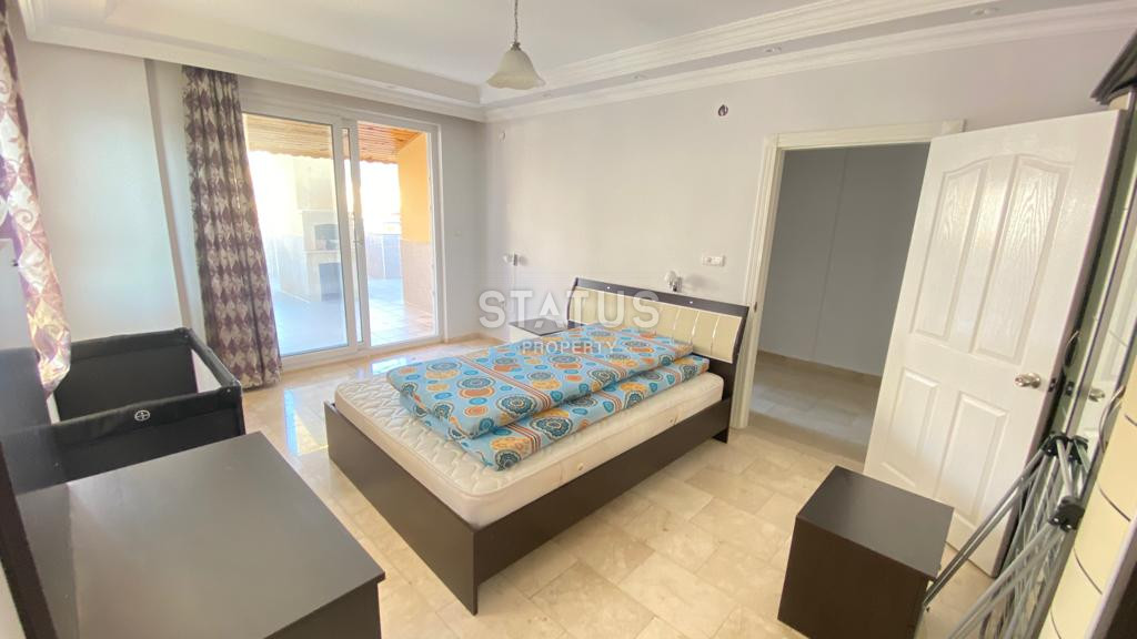 Spacious apartment 4+1 with sea views in Mahmutlar, 200 m2 фото 15