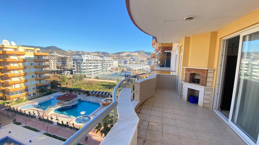 Spacious apartment 4+1 with sea views in Mahmutlar, 200 m2 фото 17