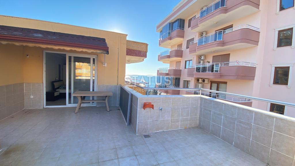 Spacious apartment 4+1 with sea views in Mahmutlar, 200 m2 фото 18