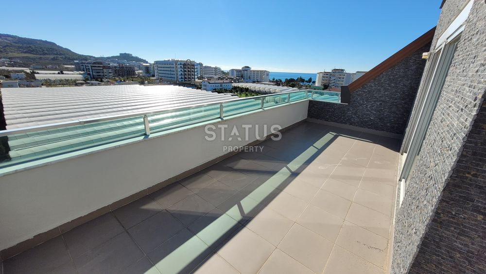 Penthouse 4+2 in the elite area of Kargicak, 350 meters from the sea. фото 9