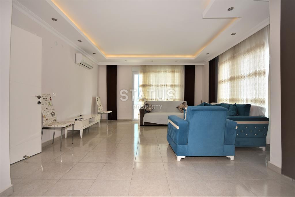 Просторная меблированная квартира у моря в Махмутларе, 70 м2. фото 7