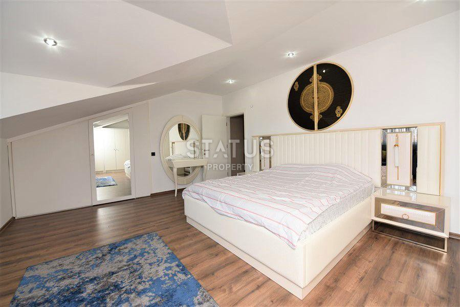 Penthouse 4+1 with a view of the fortress and furniture, 220 m2 фото 8