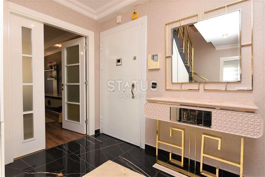 Penthouse 4+1 with a view of the fortress and furniture, 220 m2 фото 13