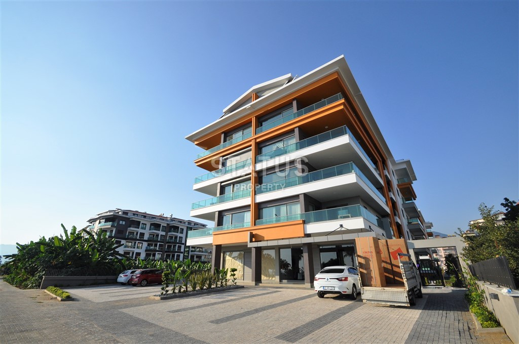 Две квартиры 1+1 на первой береговой линии в Кестеле, 65 м2. фото 8