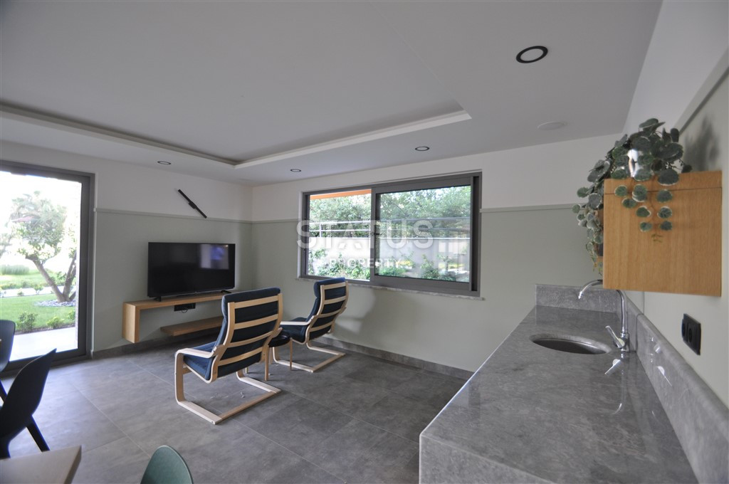 Две квартиры 1+1 на первой береговой линии в Кестеле, 65 м2. фото 17