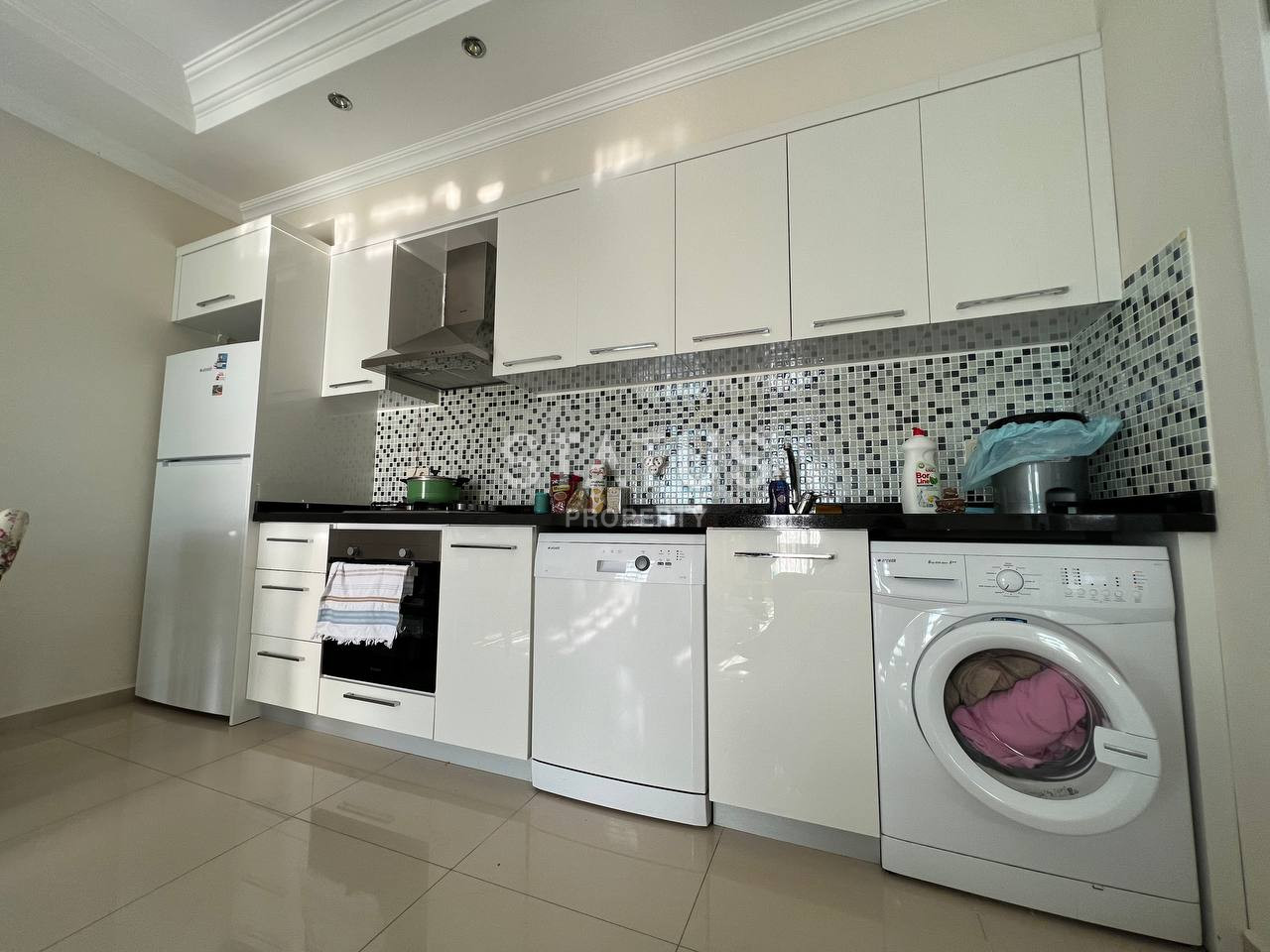 Квартира с частичным видом на море в Кестеле. Мебель и техника в цене. фото 6