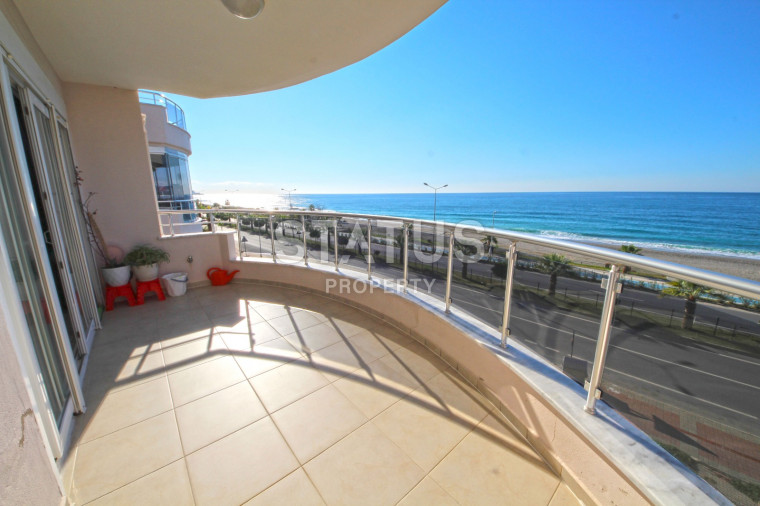 Квартира 2+1 на первой береговой в Махмутларе с прямым видом на море, 110м2 фото 1