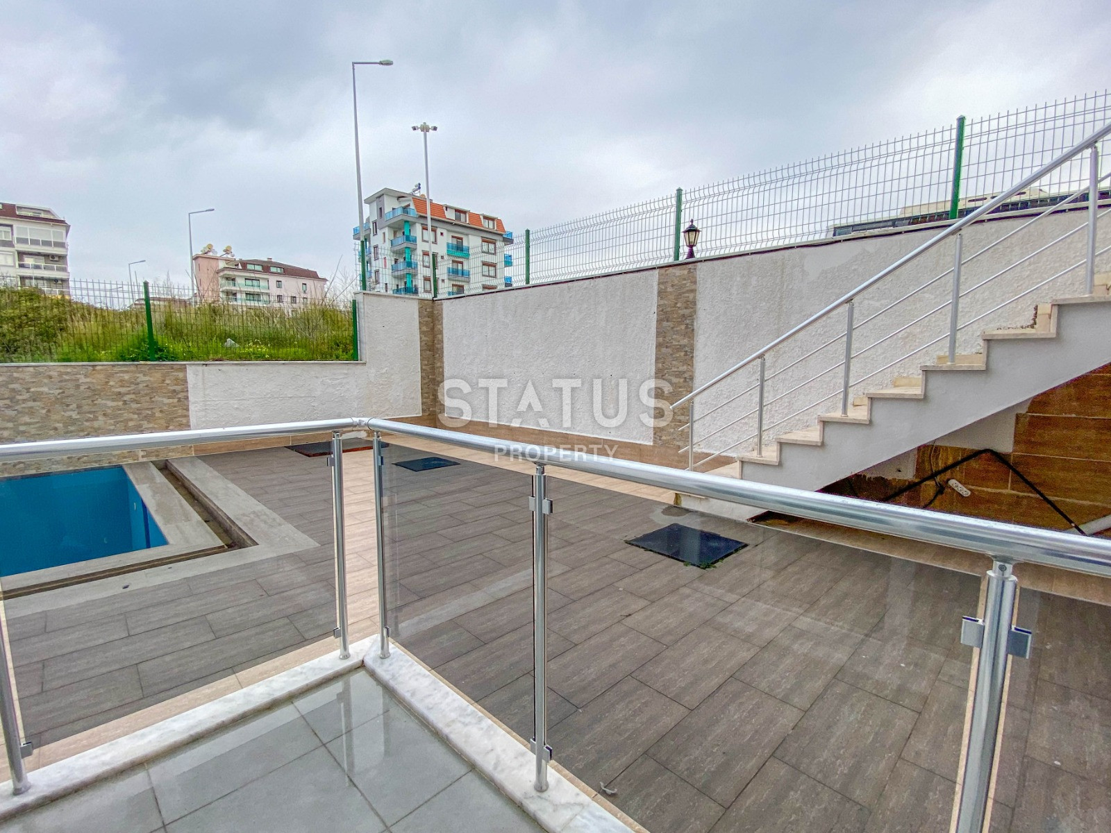 Меблированный садовый дуплекс 3+1 в 2 минутах от моря в Кестеле, 130 м2. фото 12