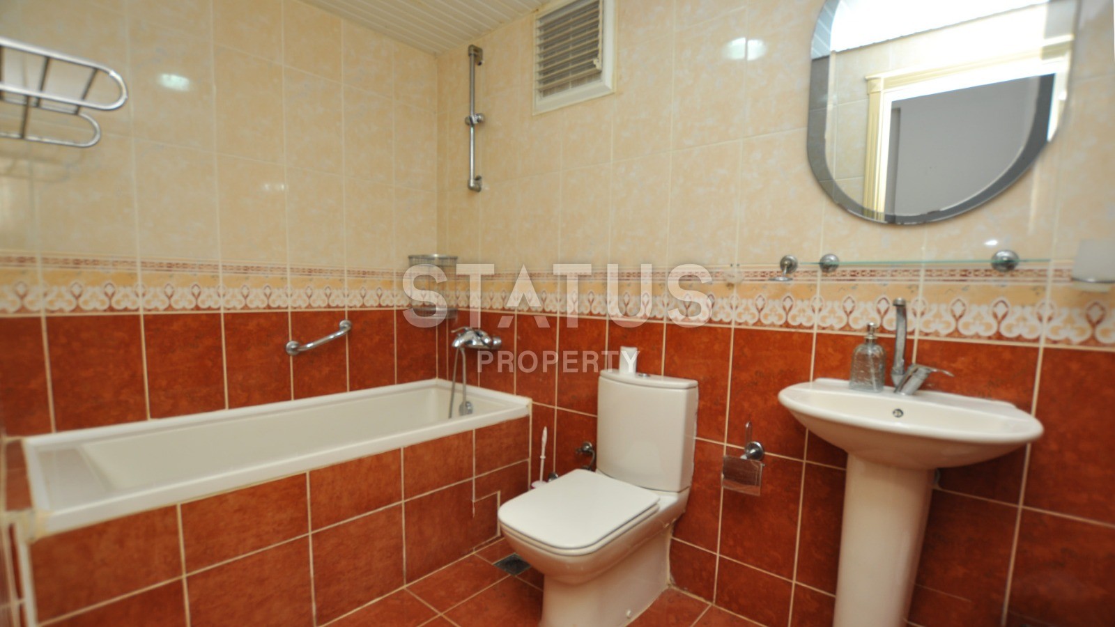 Добротная квартира с мебелью в хорошем комплексе в Махмутларе. Недорого. 120 кв.м. фото 10