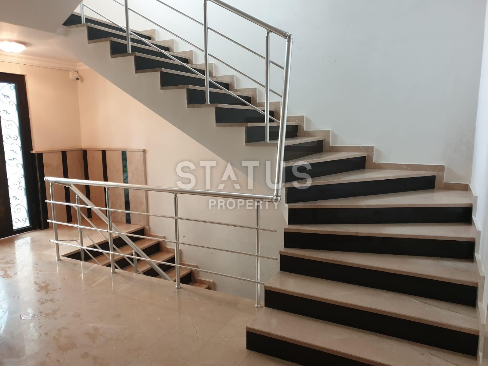 Огромная квартира 1+1  в центре Махмутлара по отличной цене. 85 кв.м. фото 7