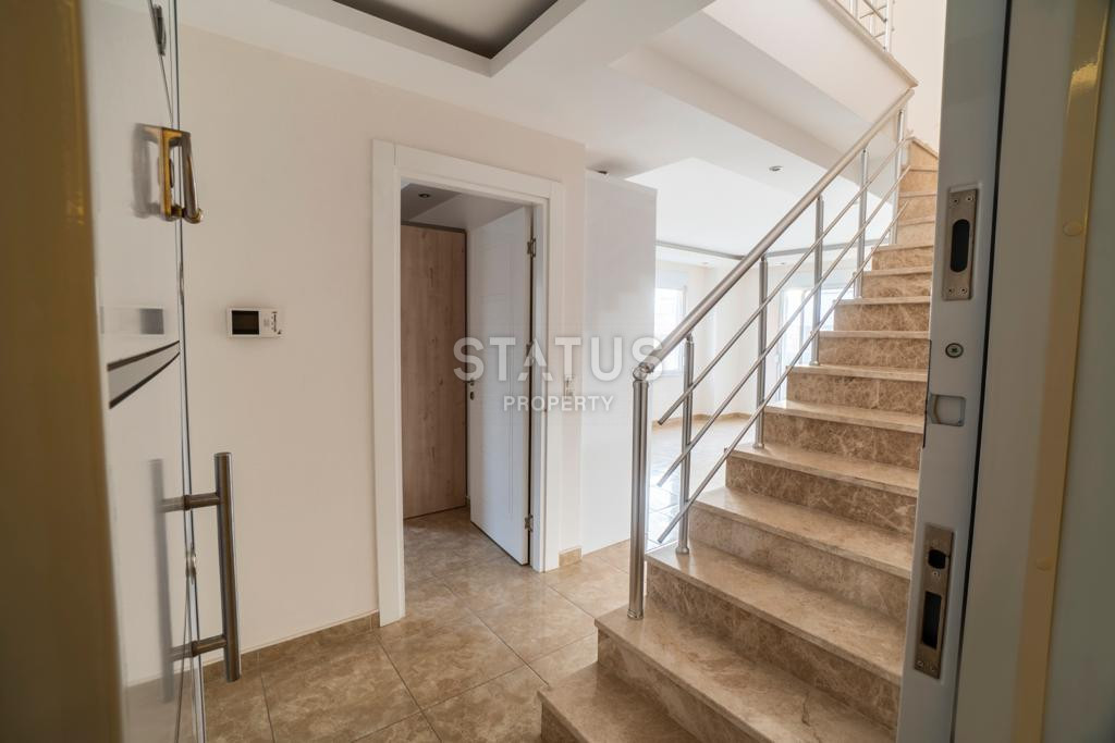 Duplex spacious apartments 3+1 in the center of Alanya, 160 m2. фото 12