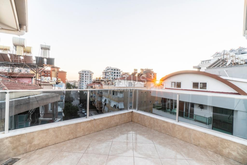 Duplex spacious apartments 3+1 in the center of Alanya, 160 m2. фото 17