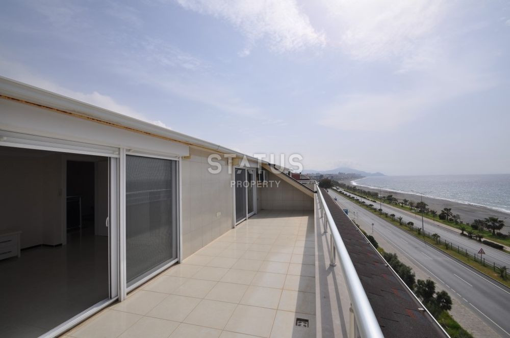 Penthouse 3+1 on the first coastline in the Kestel area, 240 m2 фото 36