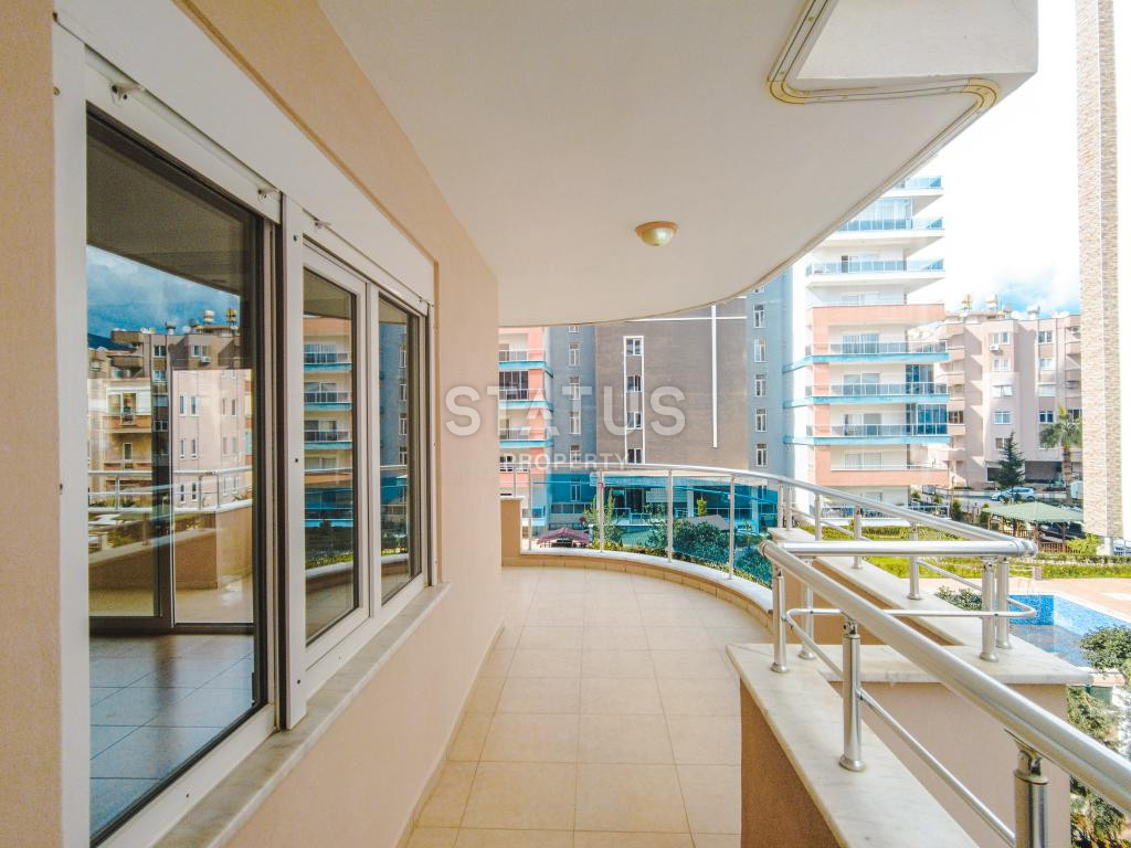 Apartment in Mahmutlar with good square footage and location, 185 m2 фото 1