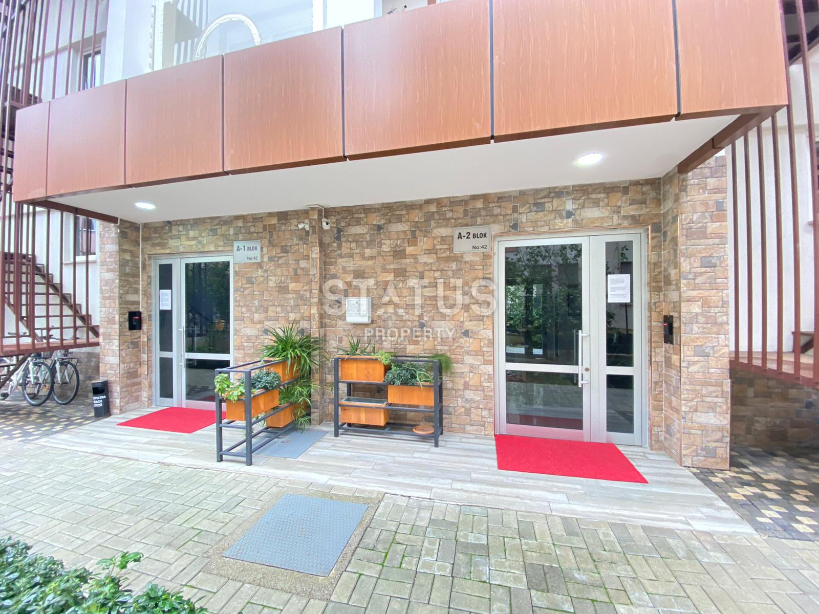 Beautiful three-room apartment on the very shore of Cleopatra beach, 95 m2 фото 27