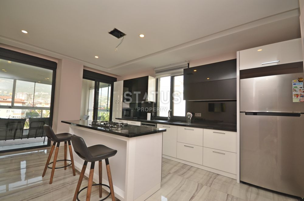 Chic, spacious luxury apartment with sea views, 180m2 фото 4