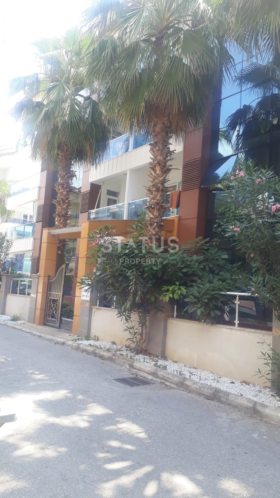 Меблированная двухкомнатная квартира в центре города, 60 м2 фото 3