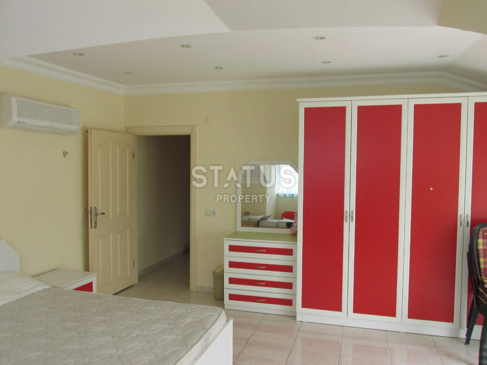 Duplex apartment within walking distance to the sea OBA district. 220m2 фото 14
