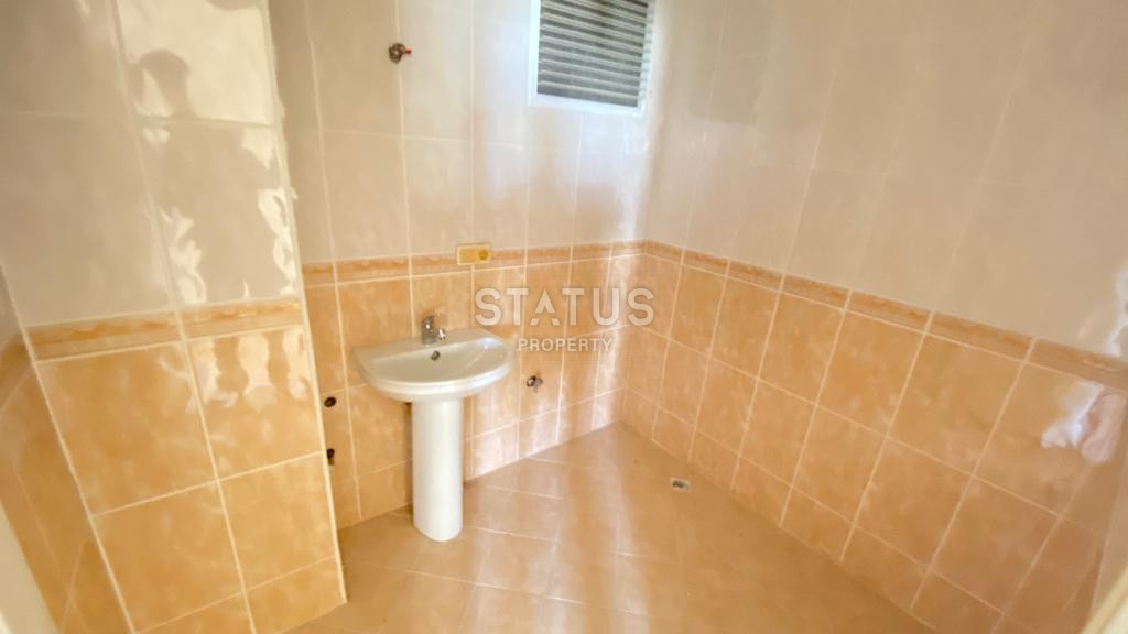 Не дорогая просторная двух-уровневая квартира  4+1 в Махмутларе. 180м2 фото 9