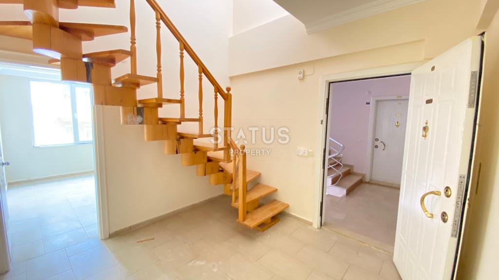 Не дорогая просторная двух-уровневая квартира  4+1 в Махмутларе. 180м2 фото 13