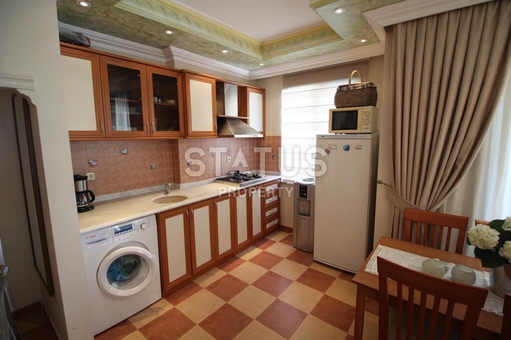 Трехкомнатные меблированные апартаменты в центре Алании, 100 м2. фото 3