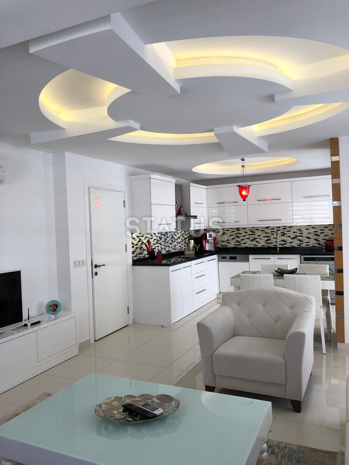 Двухуровневые апартаменты в самом центре города с шикарным видом на горы и море, 245 м2. фото 6