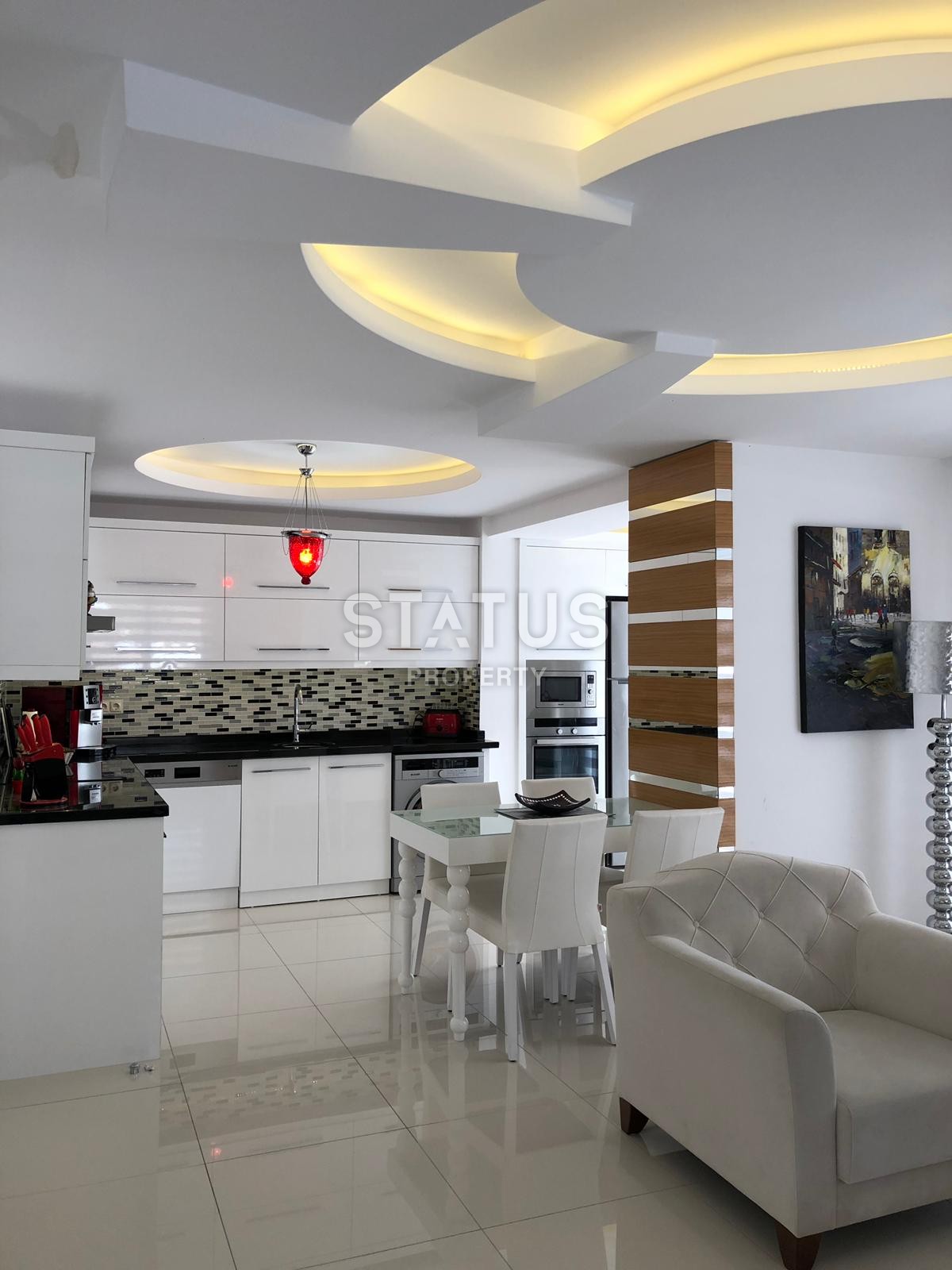 Двухуровневые апартаменты в самом центре города с шикарным видом на горы и море, 245 м2. фото 7