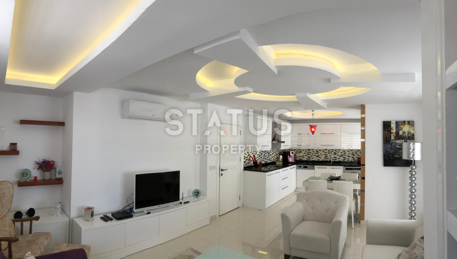 Двухуровневые апартаменты в самом центре города с шикарным видом на горы и море, 245 м2. фото 8