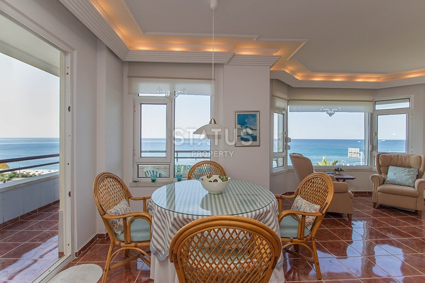 Апартаменты 3+1 с прямым видом на море, первая береговая линия в Тосмуре. 100м2 фото 6