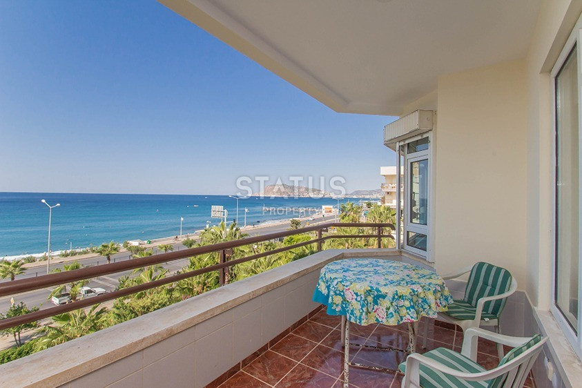 Апартаменты 3+1 с прямым видом на море, первая береговая линия в Тосмуре. 100м2 фото 13