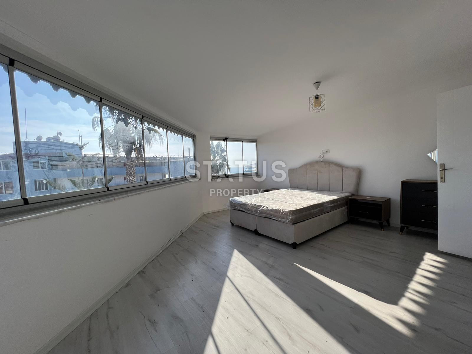 Меблированная вилла 5+1 в районе Тюрклер, 240 м2 фото 13