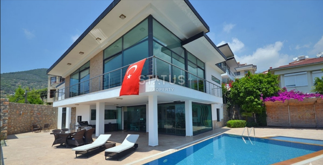 Stunning villa 5+2 on the territory of 700m in Tepe. 350m2 фото 15