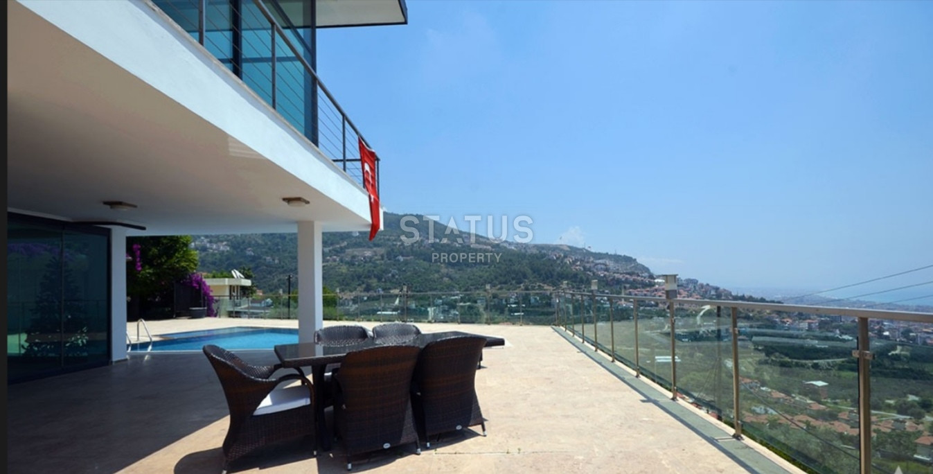 Stunning villa 5+2 on the territory of 700m in Tepe. 350m2 фото 16