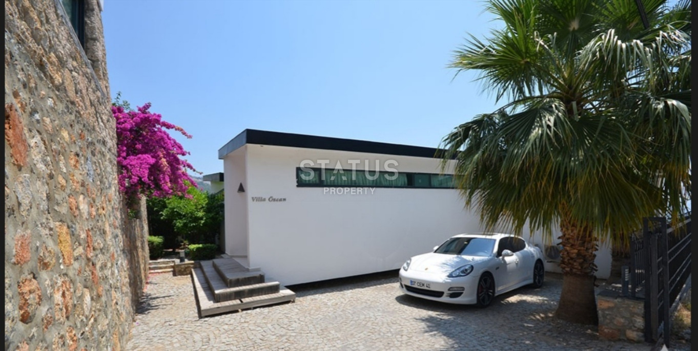 Stunning villa 5+2 on the territory of 700m in Tepe. 350m2 фото 18