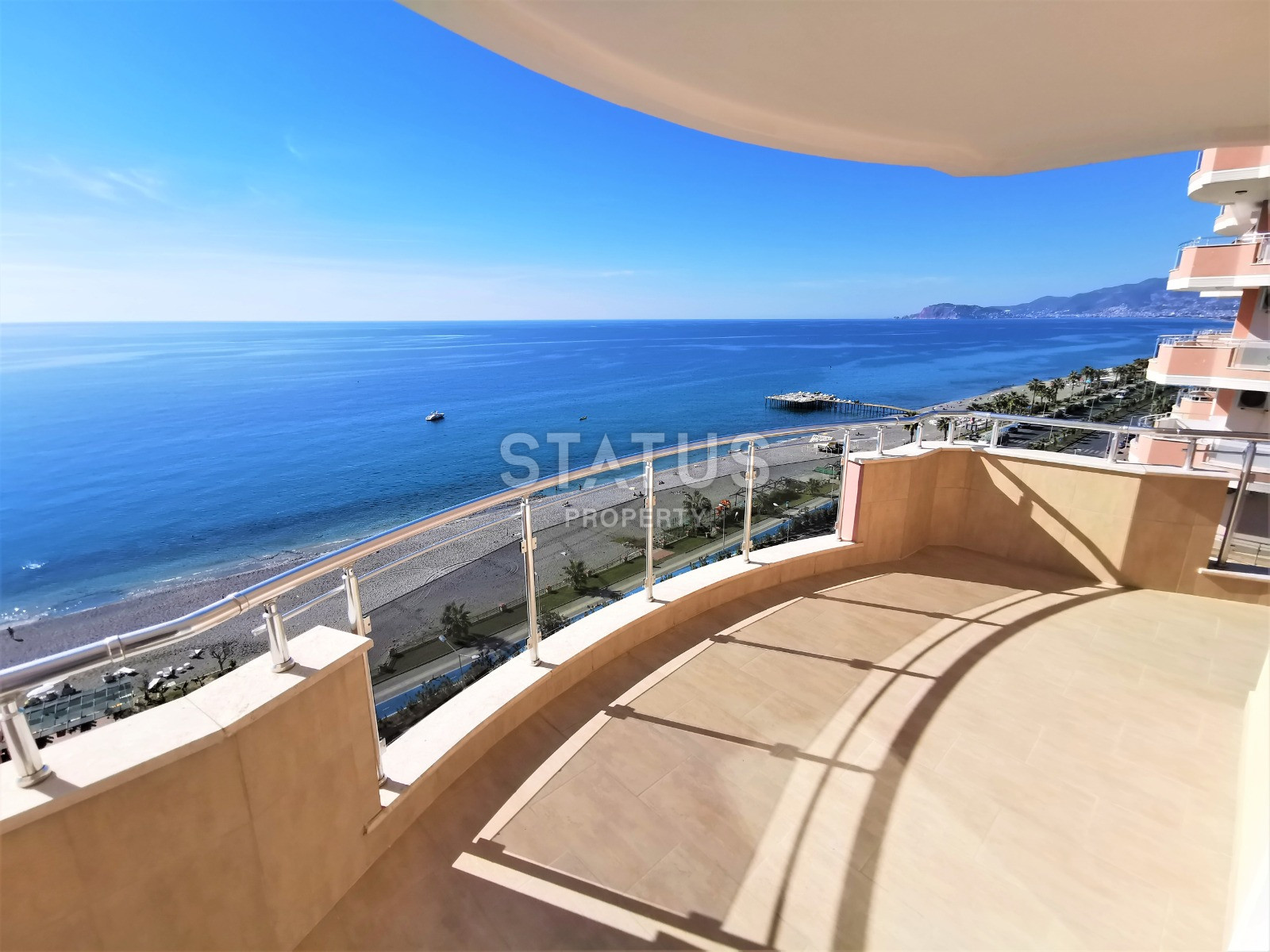 Роскошные апартаменты 2+1 с панорамным видом на море в Махмутларе. 140м 2 фото 1