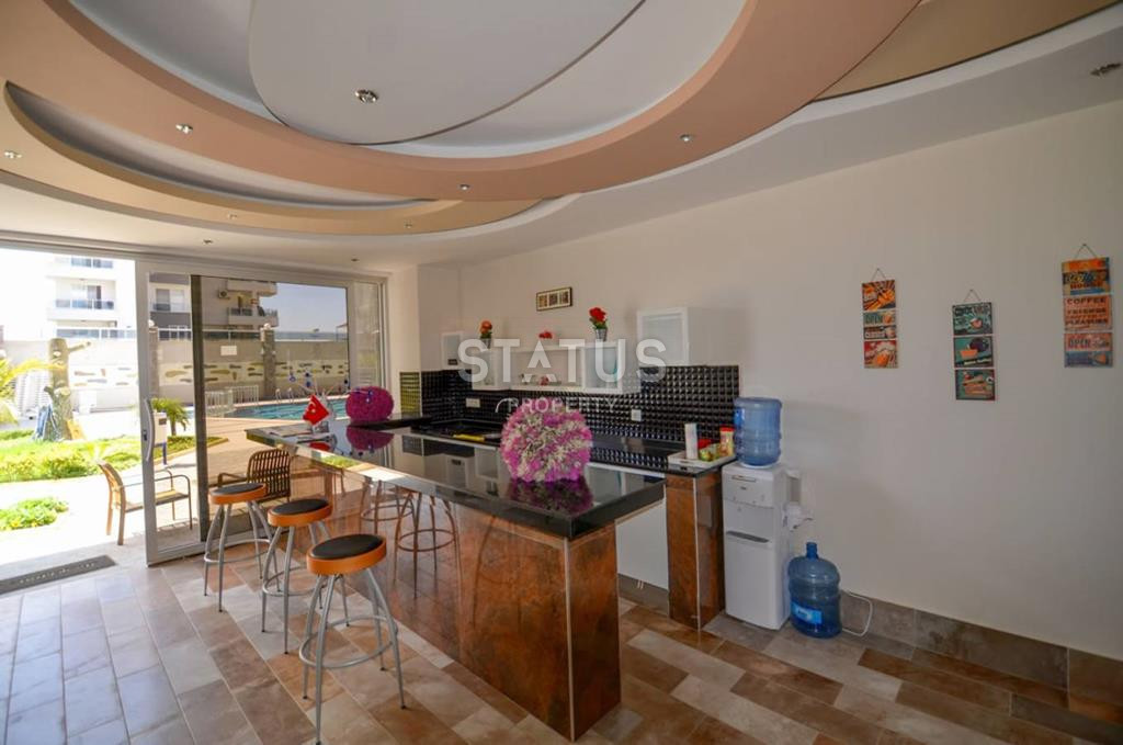 Меблированные апартаменты 1+1 с прямым видом на море в Кестеле. 75м2 фото 3