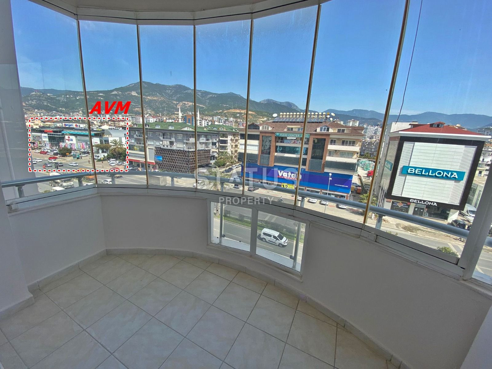 Spacious four-room apartment with a good location in OBA. 160m2 фото 5