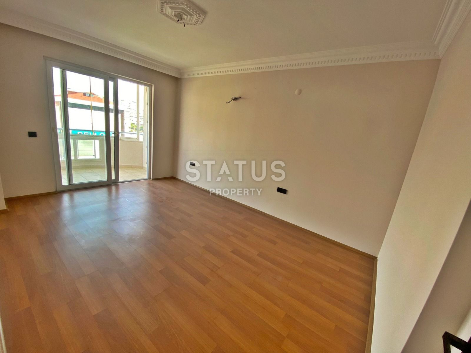 Spacious four-room apartment with a good location in OBA. 160m2 фото 10