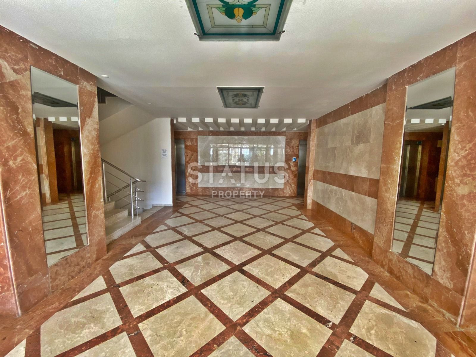 Spacious four-room apartment with a good location in OBA. 160m2 фото 17