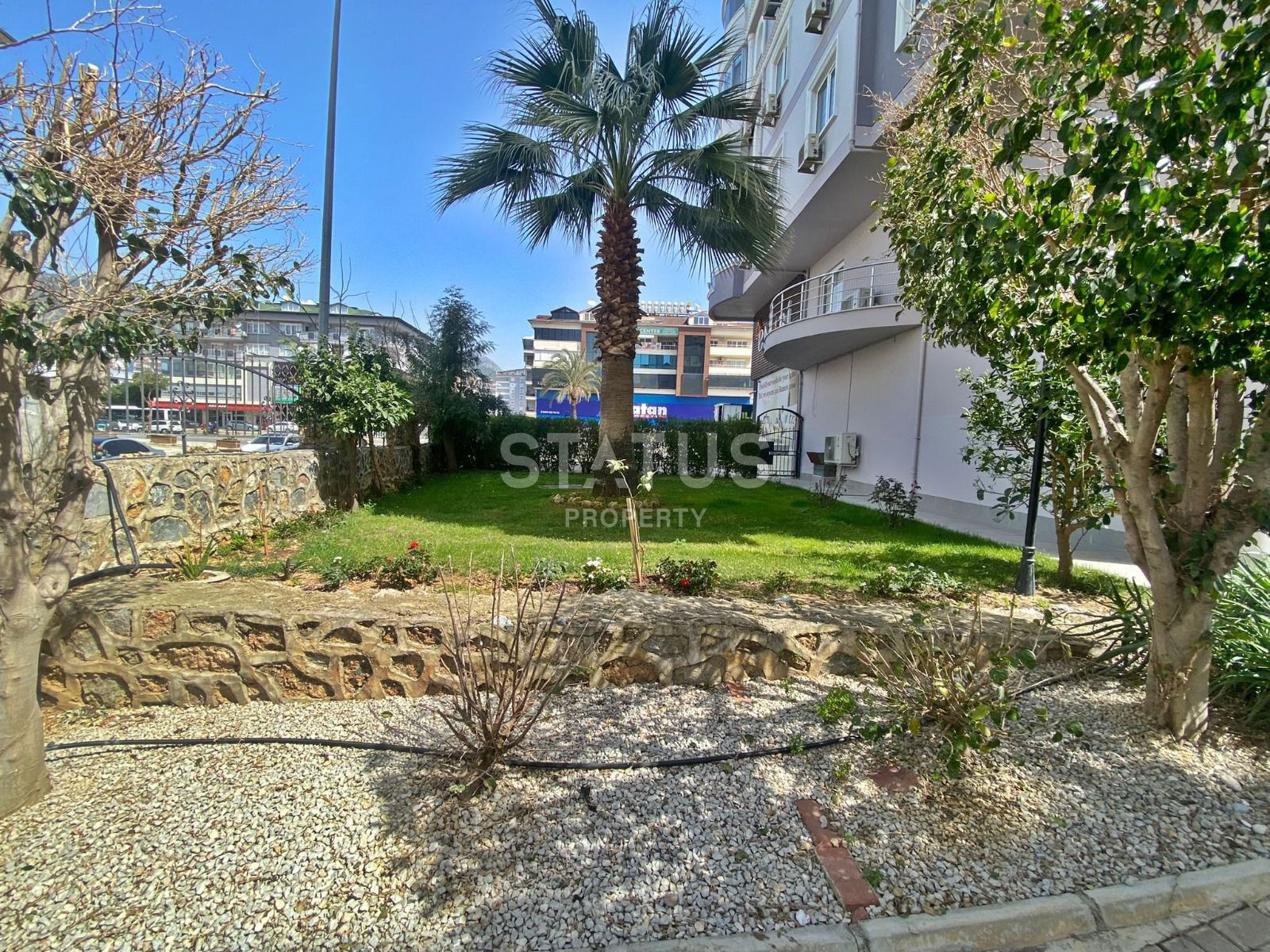 Spacious four-room apartment with a good location in OBA. 160m2 фото 18