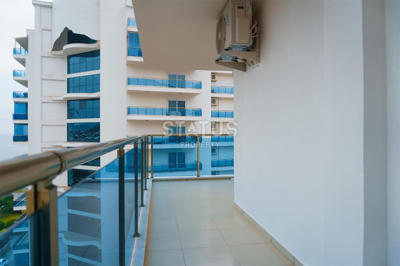 Luxurious three-room, furnished apartment with a view of the sea and Kale in Mahmutlar, 120m2 фото 16