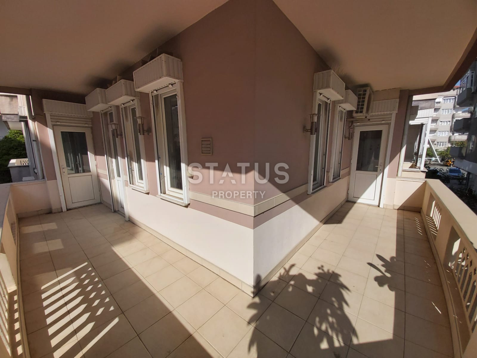 Трёхкомнатная квартира с отдельной кухней в 100м от моря в центре Аланьи,110м2 фото 12